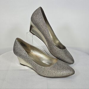 Bandolini Elegant Gold Wedge Heels